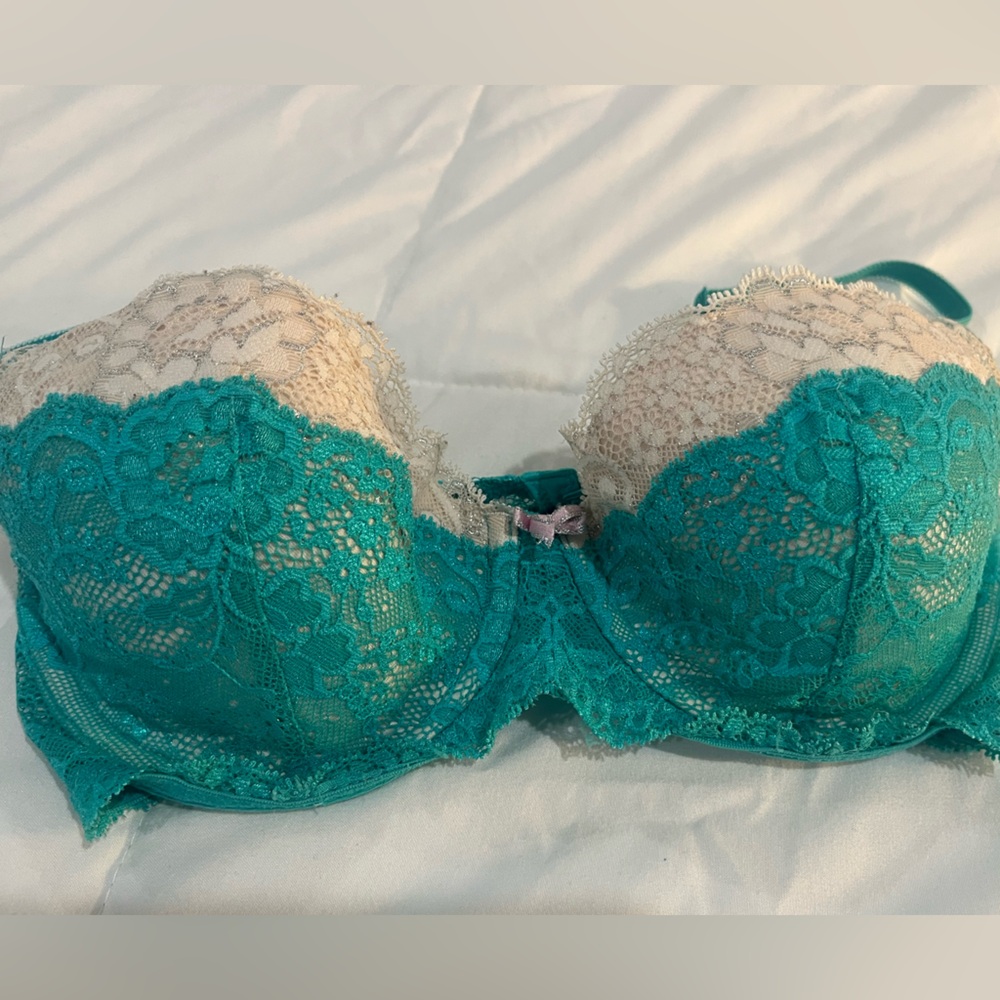 Lace Victoria Secret Bra in Teal and Cream